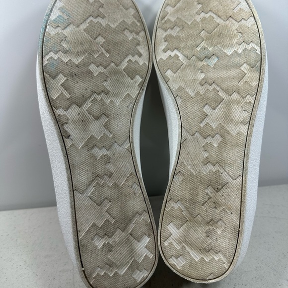 Dr. Scholl's Women's Madison Mary Jane Sneaker Silver 11 M - Picture 6 of 7